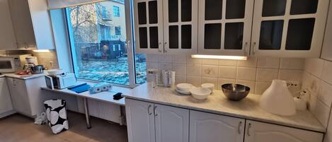 House, Multiple Beds | Private kitchen | Fridge, microwave, oven, stovetop