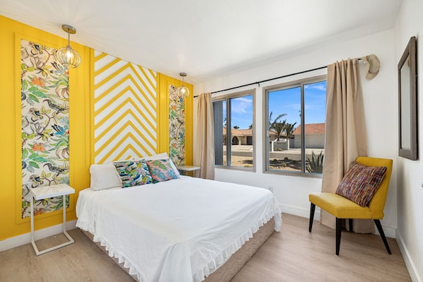 4 bedrooms, travel crib, WiFi (free), bed sheets