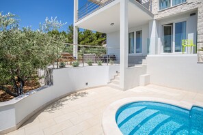 Seasonal outdoor pool - Villa Blanca (Bol)