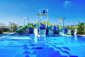 The Retreat Club at ChampionsGate water playground - Vacation 6BR Home w Pool Spa & Patio (Kissimmee)