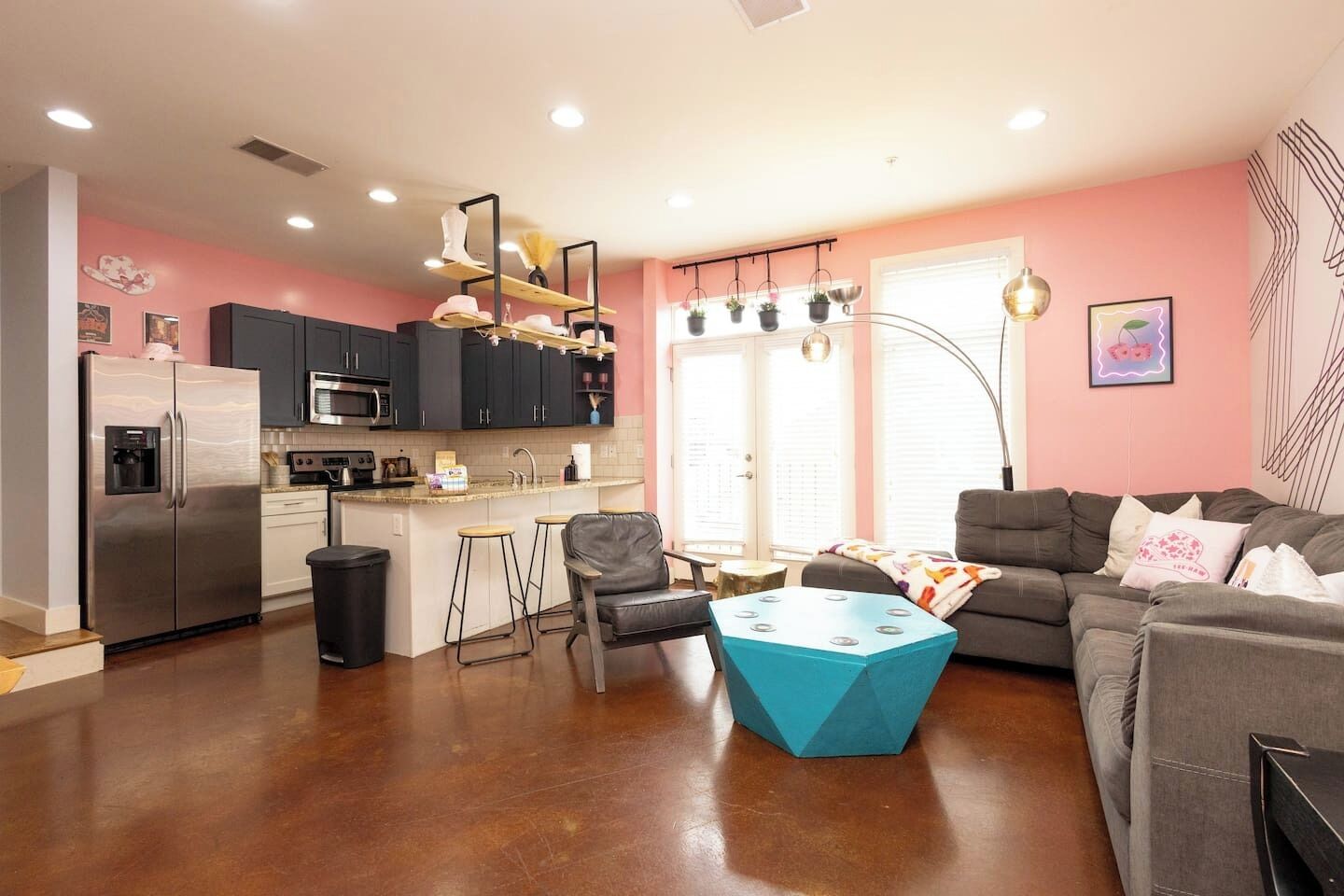 Télévision, chaîne hi-fi