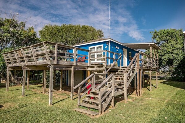 Exterior - Charming Home Close to Matagorda Beach & Boat Ramp (Matagorda)