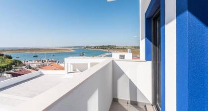 Seaview Townhouse by the riverside in the centre of Alvor (with terrace)
