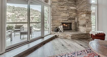 Luxury ski condo: 150 Yds to Lifts 100 Yds to SKi School @ Deer Valley!