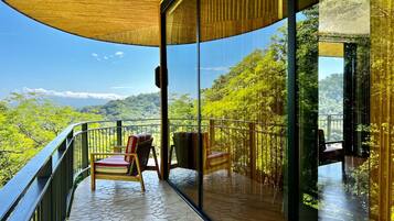 Treetop Suite with Pool view | Terrace/patio