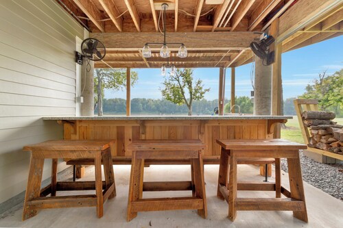 Atchafalaya Ahnvee, a slice of heaven on the river