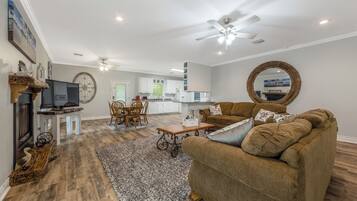 Smart-TV, Bücher, Stereoanlage