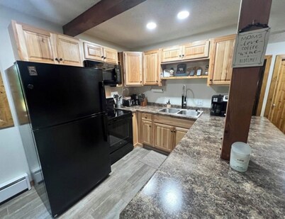 Clean, Cozy & Completely Updated! 1B 1B Condo w Jetted Tub Room!