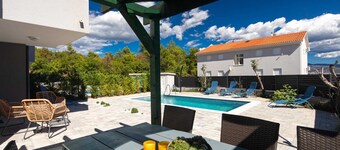 Apartment PATRICK with private pool