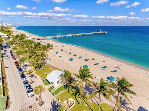 1BR Beach Walk With Pool 201 | Sleeps up to 4