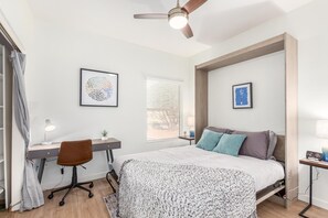 2 bedrooms, desk, iron/ironing board, free WiFi