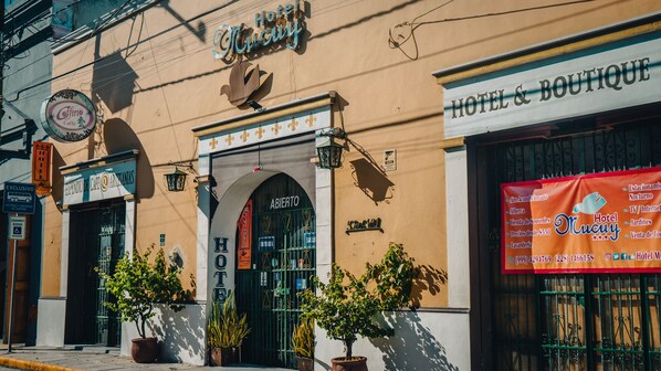 Front of property - Hotel Mucuy (Mérida)