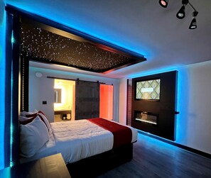 Deluxe King Non Smoking Star Light | Free WiFi - Imperial Suites - Adults Only (Jackson)