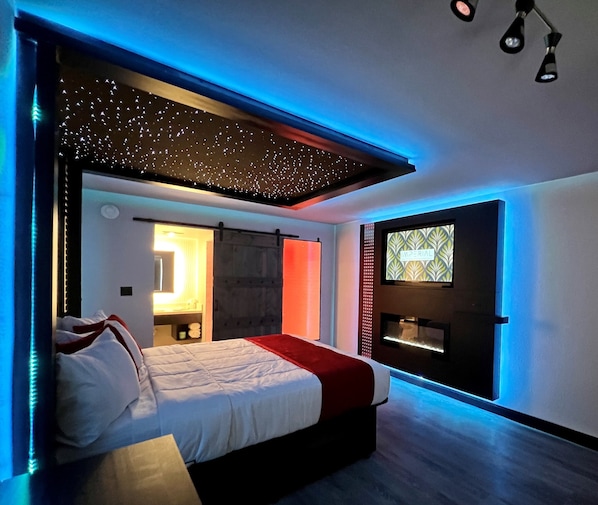 Deluxe King Non Smoking Star Light | Free WiFi