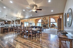 Dining - Luxe Heber City Cabin + Hot Tub & Guest House (Heber City)