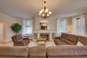 TV, fireplace - 3-Acre Property: Charming Dutch Country Colonial (Reading)