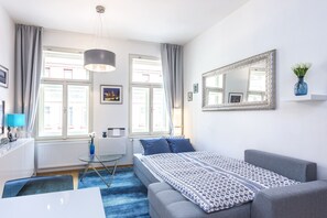 1 habitación, tabla de planchar con plancha, wifi y ropa de cama