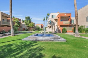 Exterior - Beautiful 2 bedroom Condo (Scottsdale)