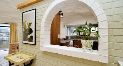 Koepel House-Unique dome shaped holiday home