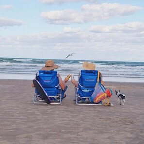 Beach nearby - Cushy Crab, Pool and 3 Minute Walk to Beach!! (South Padre Island)