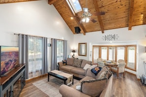 Smart TV, fireplace, offices