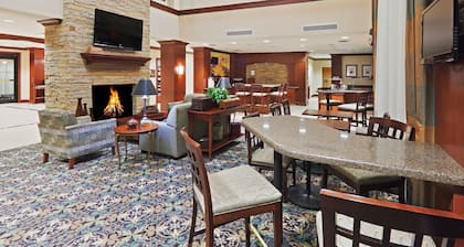 1 Bedroom | Free Breakfast, Pool Access