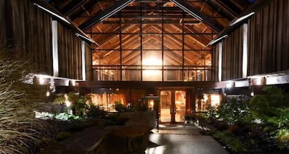 Timber Cove Resort