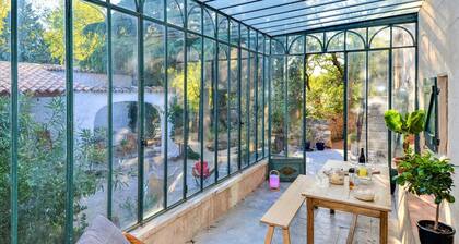 Amazing home in Mornas