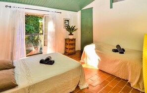 6 chambres, lit parapluie, Wi-Fi gratuit, draps fournis