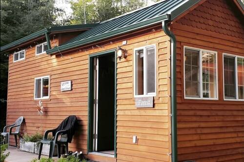 Cabane Design | Wi-Fi gratuit, draps fournis