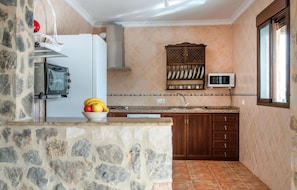 Réfrigérateur, plaque de cuisson, lave-vaisselle