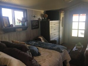 1 Schlafzimmer, BĂŒgeleisen/BĂŒgelbrett, Reisekinderbett, kostenloses WLAN