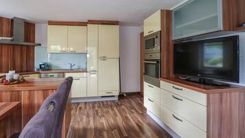 Kühlschrank, Herdplatte, Geschirrspüler
