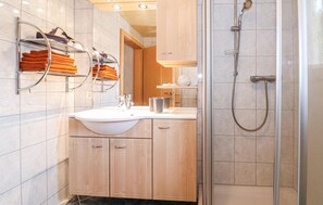 Douche, séchoir à cheveux