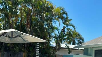 Piscina all'aperto, una piscina riscaldata