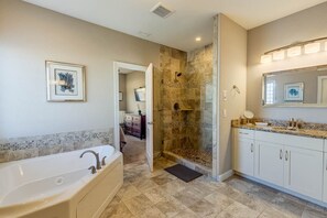 Combined shower/tub, towels, soap, toilet paper - Summer Baycation | Waterfront | Private Pool, Hot Tub (Virginia Beach)
