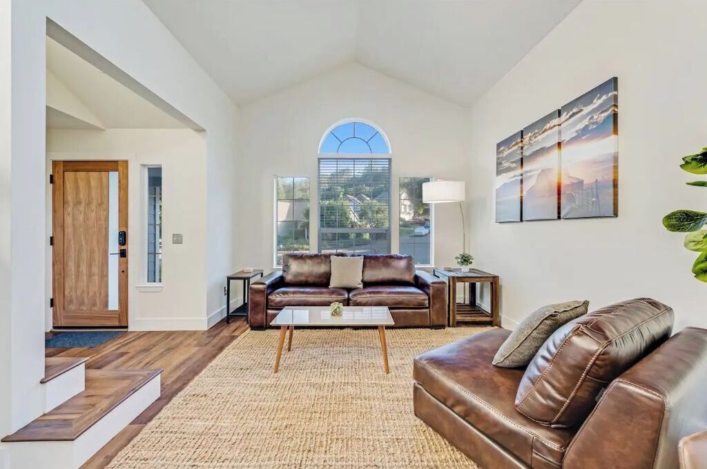 Updated 5 Br House W/ Hot Tub - 5 Min Walk To Downtown! - Geyserville, CA