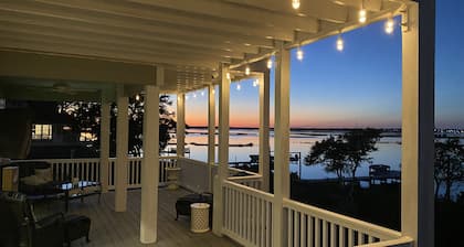 Golf cart, kayak, paddle board & launch onsite. Pet friendly with fence.