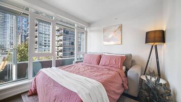 1 bedroom, desk, iron/ironing board, free WiFi