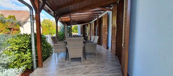 Holiday home with air conditioning and Internet