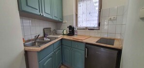 Fridge, microwave, stovetop, toaster