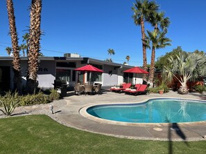 Outdoor pool - Unique 2 Master Suite Pool/ Spa Home, Relaxing Yard with Mountain Views (Palm Springs)