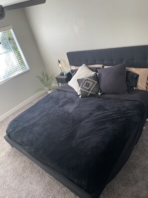 2 bedrooms, desk, free WiFi, bed sheets