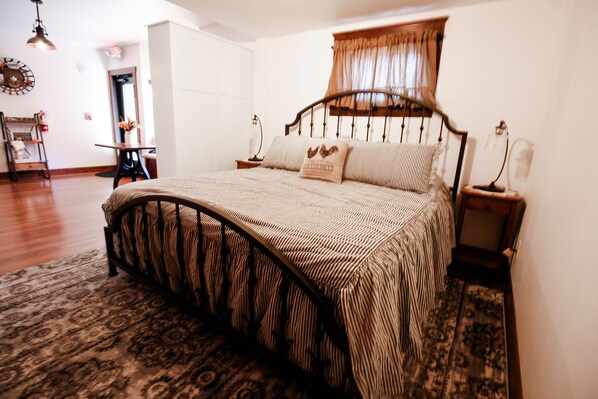 1 bedroom, iron/ironing board, free WiFi, bed sheets