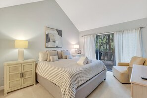 3 bedrooms, iron/ironing board, free WiFi, bed sheets - 3411 Carolina Place - Island Villa with Lagoon View, Located in Sea Pines Plantation (Hilton Head Island)