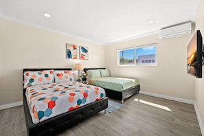 3 bedrooms, iron/ironing board, free WiFi