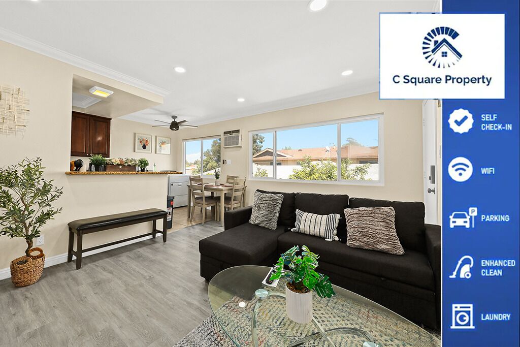 Sunny & Cheerful Near I-10 ~ Queen Beds ~ Parking!
