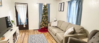 Warm & Charming U.P. Home near Downtown & LSSU