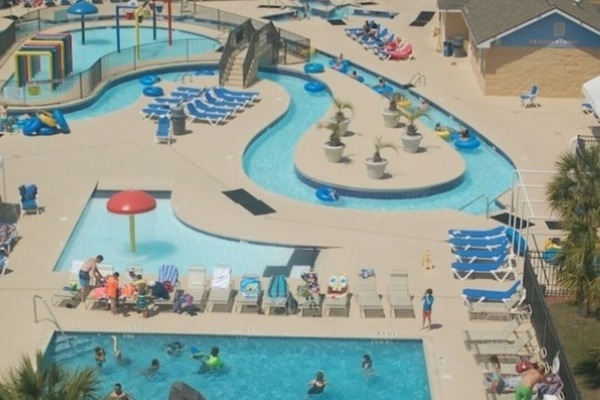 Piscine couverte, piscine extérieure