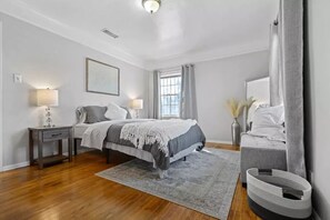 3 chambres, bureau, fer et planche à repasser, Wi-Fi gratuit